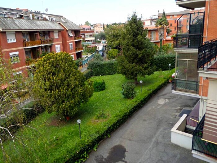 Appartamento trilocale in affitto in Vicolo di Bravetta, Pisana Bravetta, Roma