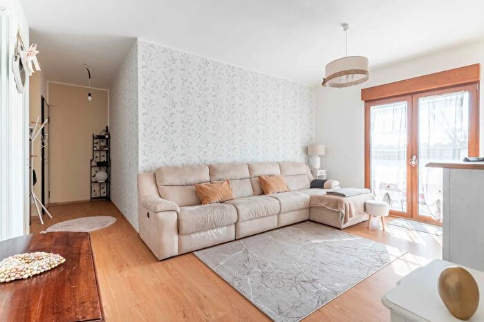 Appartamento trilocale in vendita in Via Roma, Cesano Boscone