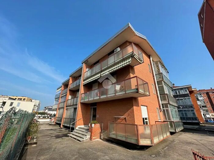 Appartamento trilocale in vendita in Piazza Filippa, Rivalta Di Torino