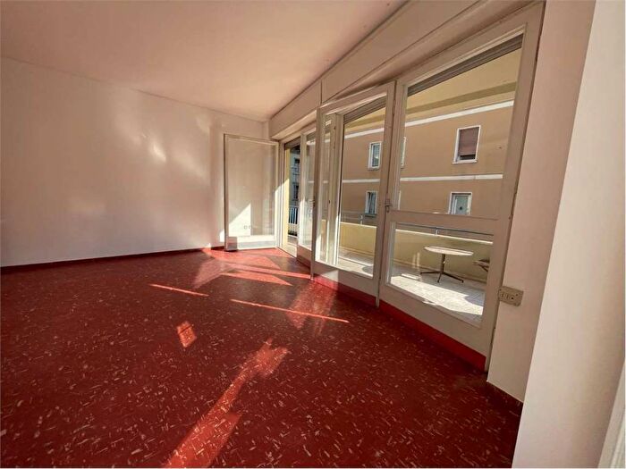 Appartamento con 5 locali in affitto in via Bomporto, Semicentro, Trento
