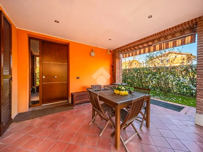 Casa con 5 locali in vendita in Via Ferruccio Cambi, Modena