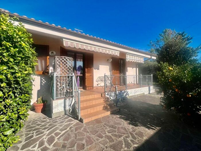 Casa con 5 locali in vendita in San Giuliano Terme