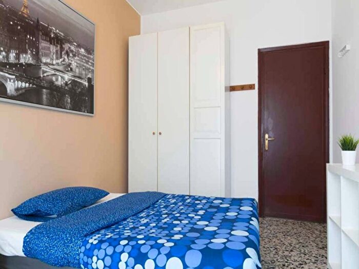 Appartamento con 6 locali in affitto in Viale Nazario Sauro, Isola, Milano