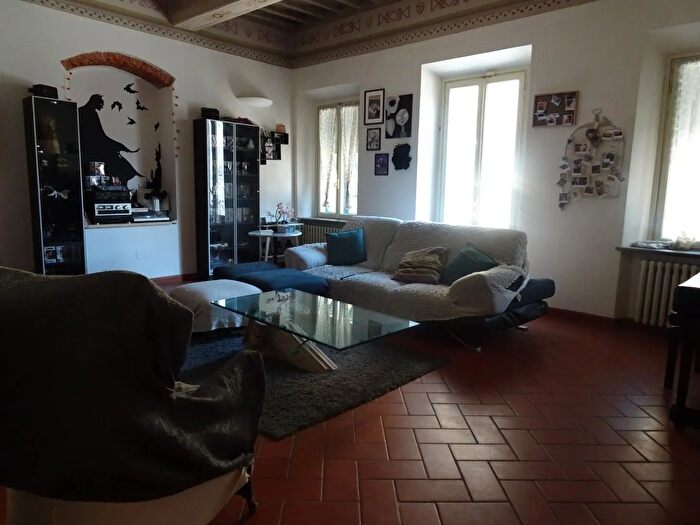 Appartamento con 6 locali in vendita in Pza Giuseppe Garibaldi, Soragna