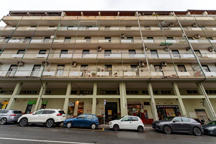 Appartamento trilocale in vendita in Via Torino, Catania