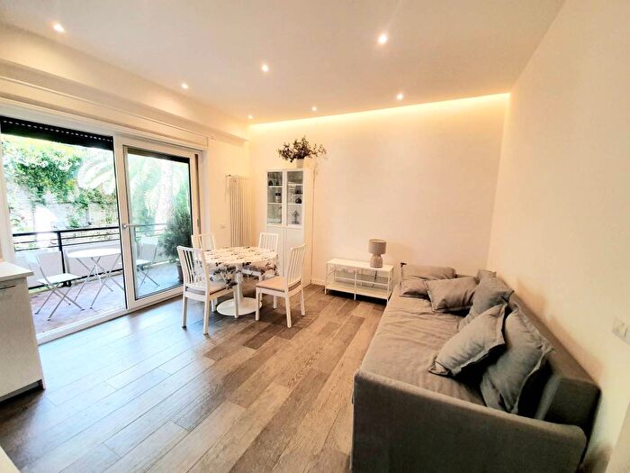 Appartamento trilocale in affitto in Via delle Fornaci, Gregorio VII Piccolomini, Roma