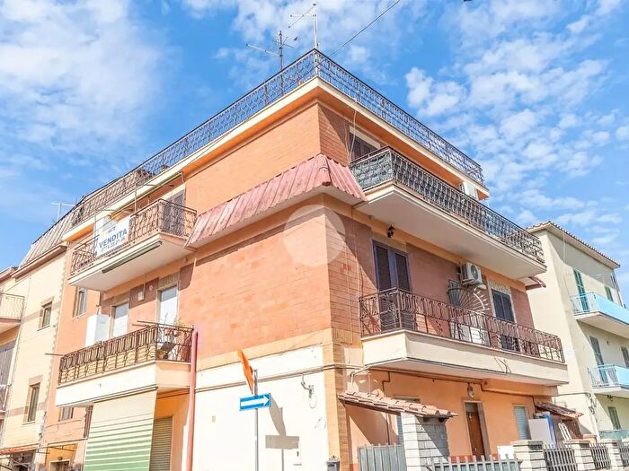 Appartamento con 5 locali in vendita in Via Leonina, Tivoli