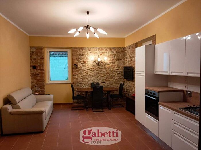 Appartamento monolocale in affitto in piazza pignattaria, Centro, Todi