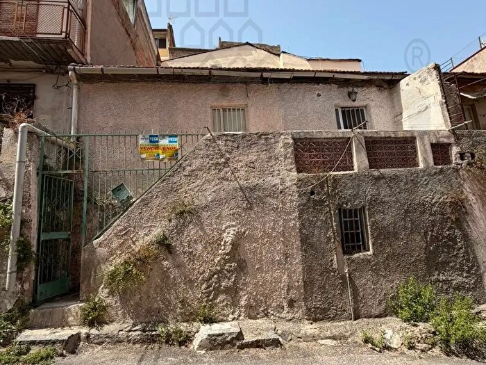 Casa quadrilocale in vendita in Via Comunale Santo Vico, Messina