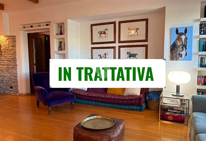 Appartamento trilocale in vendita in Via Svizzera, Roma