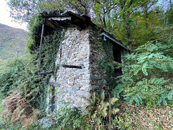 Casa trilocale in vendita in Via Gradesella, Gordona