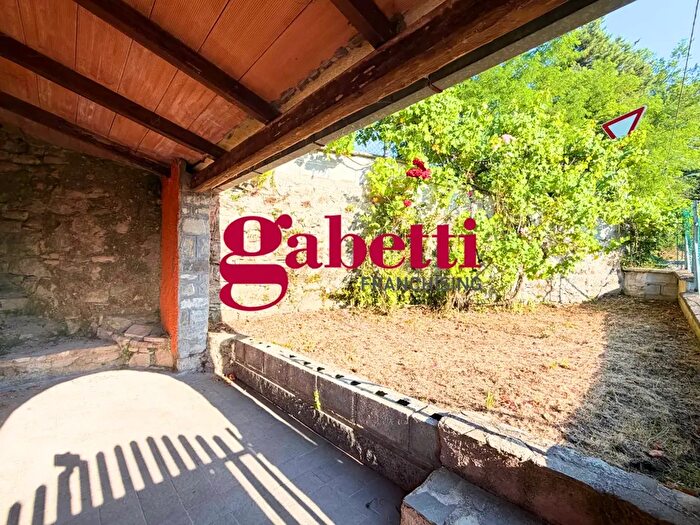 Appartamento con 6 locali in vendita in Pennabilli