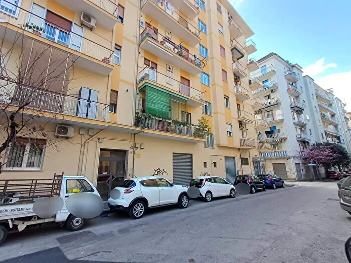 Appartamento quadrilocale in vendita in Salerno
