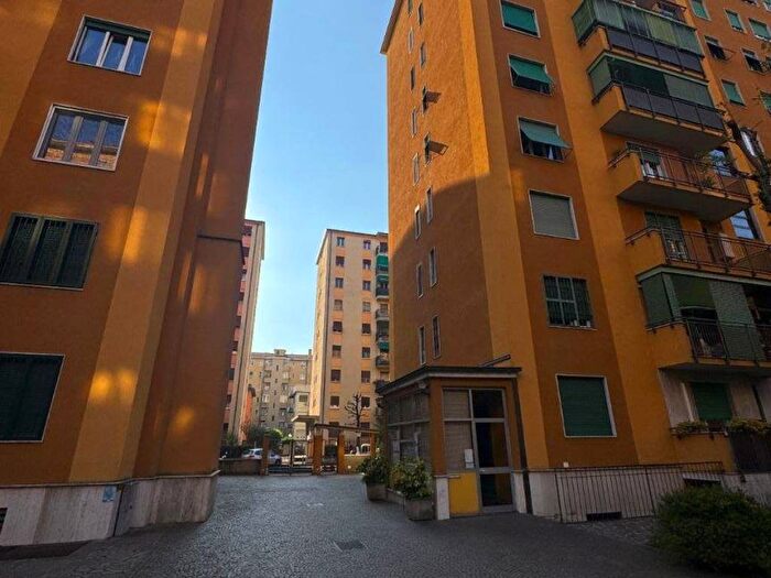 Appartamento trilocale in affitto in Via Bernardino Bellincione, Quartiere Feltre, Milano