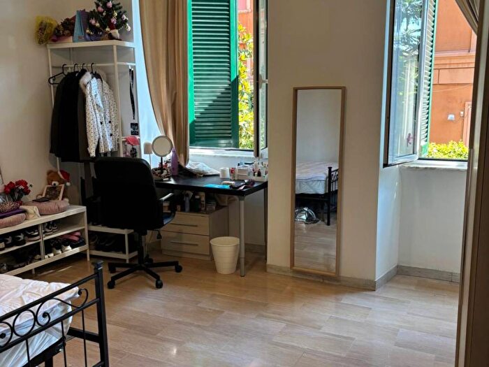 Appartamento trilocale in affitto in Via Nemorense, Africano Villa Chigi, Roma