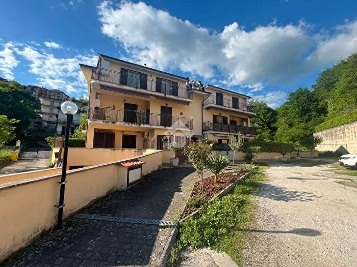 Appartamento trilocale in vendita in Via Rufinelli, Agosta