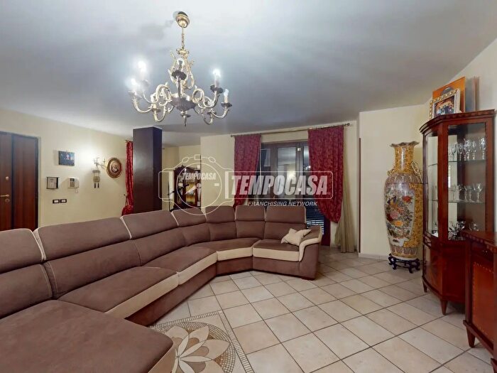 Casa con 5 locali in vendita in Via Giuseppe Verdi, Carinaro