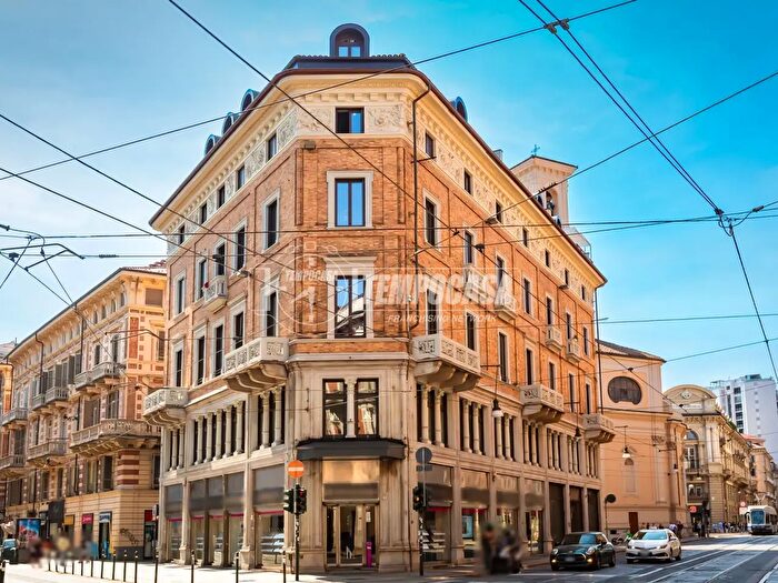 Appartamento con 5 locali in vendita in Via Monte di Pietà, Torino