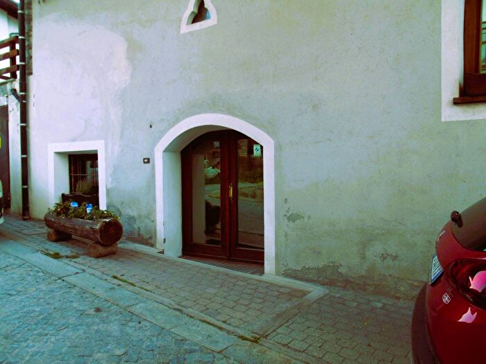 Appartamento quadrilocale in affitto in Via Camillo Benso di Cavour, Centro, Bardonecchia