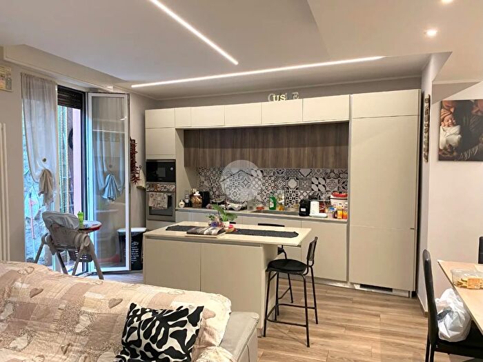 Appartamento quadrilocale in vendita in Via Piaggio, Genova