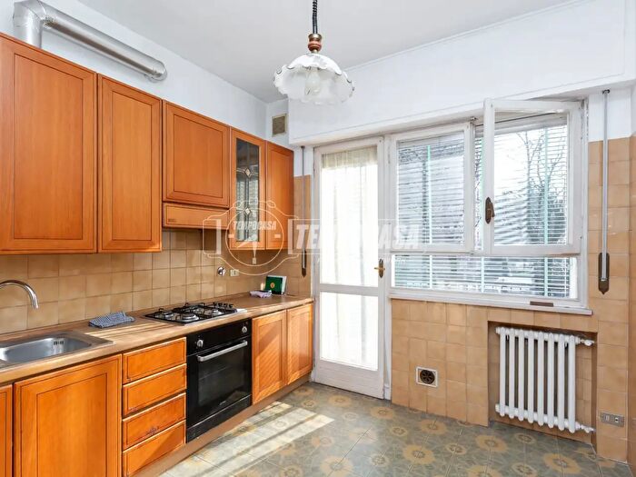 Appartamento quadrilocale in vendita in Viale dei Mughetti, Torino