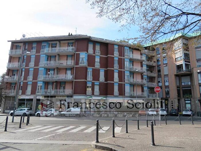 Appartamento bilocale in affitto in Piazzale Santuario, Saronno