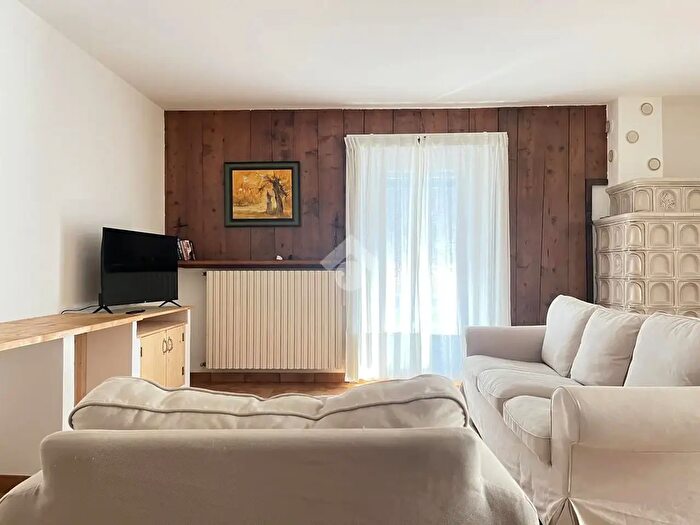 Appartamento trilocale in vendita in Via Roma, Sondalo