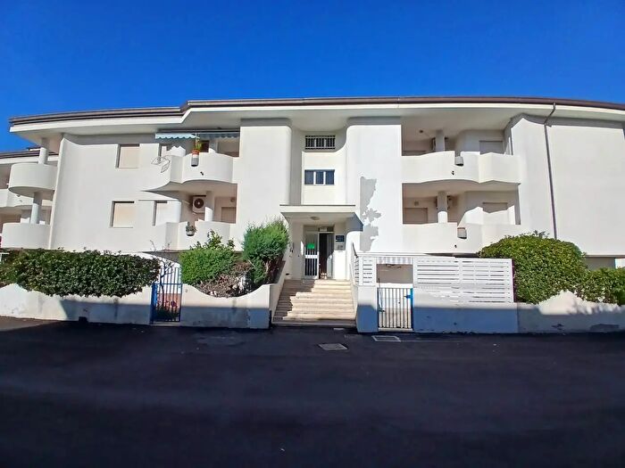 Appartamento trilocale in vendita in Via Grecale, Vasto