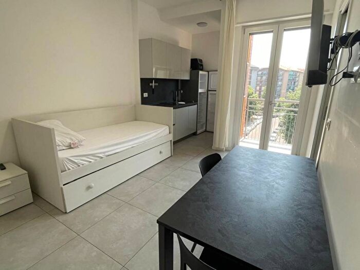 Appartamento monolocale in affitto in Via Ettore Ponti, Barona, Milano