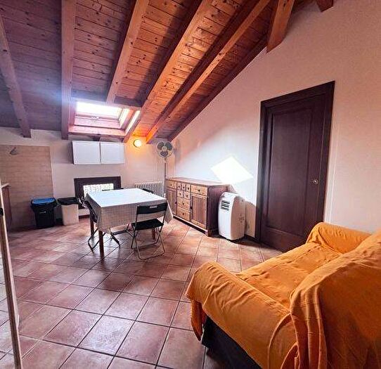 Appartamento quadrilocale in affitto in Salita Xx Settembre, Veronetta, Verona