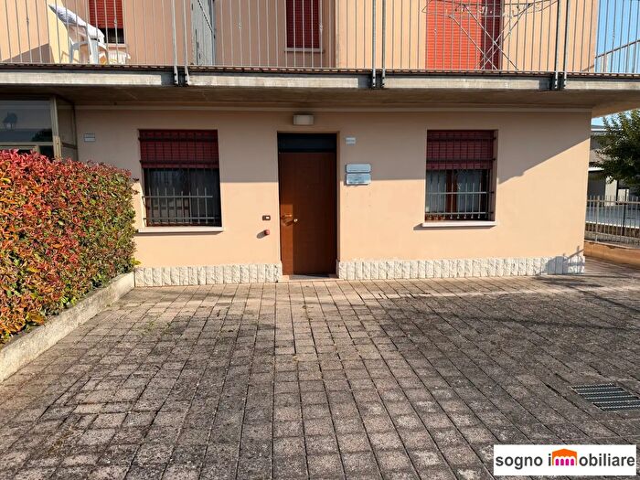 Appartamento trilocale in vendita in Via Pierdomenico Frattini, Legnago