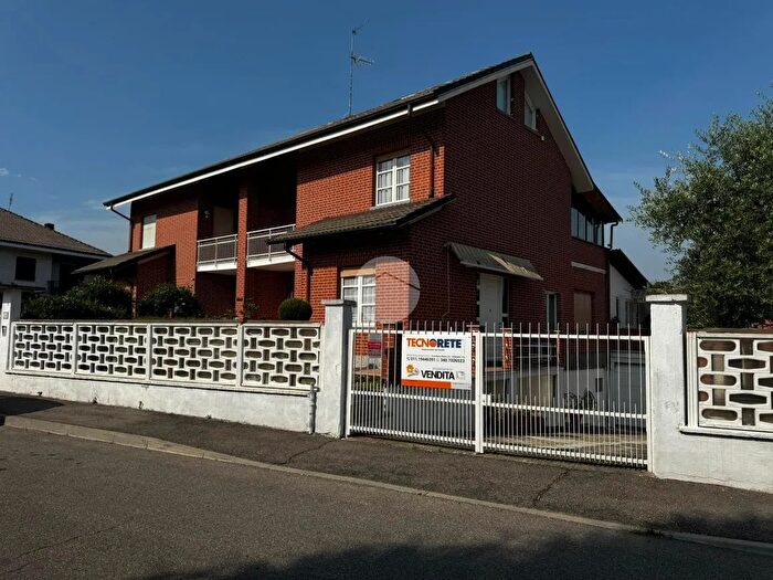 Casa con 9 locali in vendita in Via Modigliani, Bruino