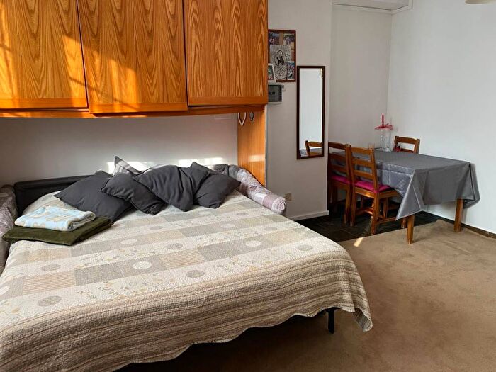 Appartamento monolocale in affitto in Via dellAssunta, Vigentino Fatima, Milano