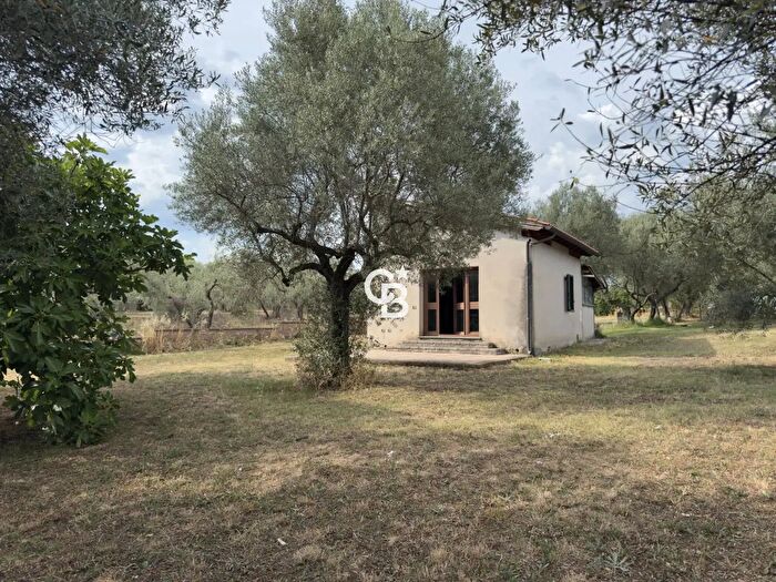Casa monolocale in vendita in Località Pian di San Martino Snc, Vetralla