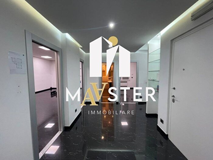 Appartamento quadrilocale in affitto in Via Giovanni Ambrogio Molfino, Sestri Ponente, Genova