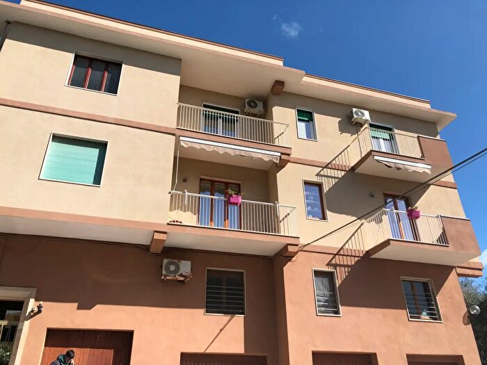 Appartamento con 5 locali in vendita in Viale Teocrito, Siracusa