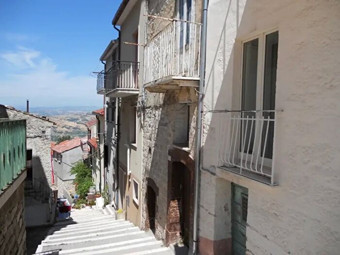 Casa quadrilocale in vendita in Vico Carolina, Montagano