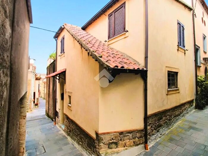 Appartamento quadrilocale in vendita in Via Gaetani, Torraca