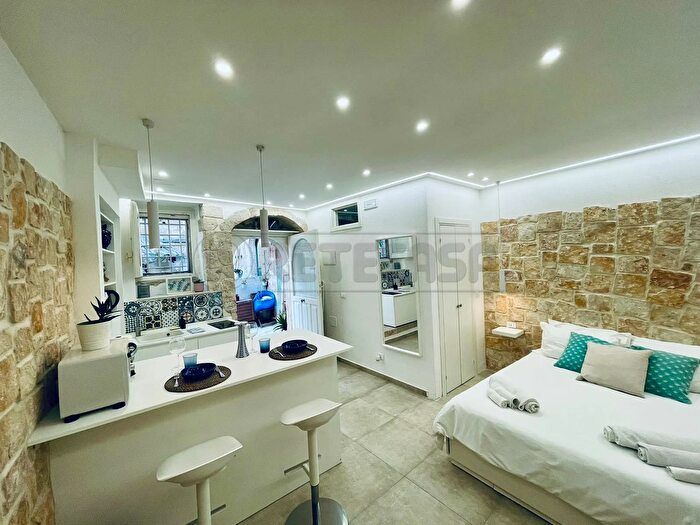 Appartamento bilocale in vendita in Via Ildebrando Ronco Aquila, Siracusa