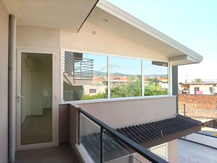 Appartamento trilocale in vendita in Via Sottotenente Vincenzo Barbagallo, Acireale