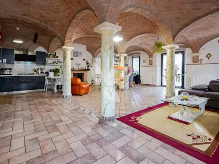 Casa quadrilocale in vendita in Via Begherella, Parma