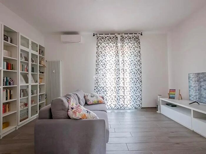 Appartamento trilocale in vendita in Via Lavino, Monte San Pietro