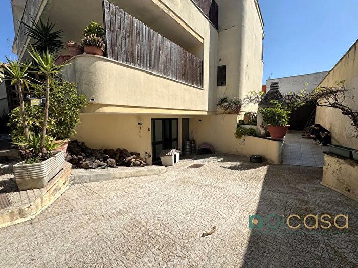 Appartamento con 5 locali in vendita in Via Vittoria De Sica, Surbo