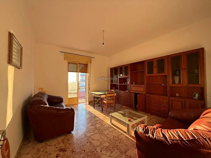 Appartamento trilocale in vendita in Via Resistenza Partigiana, Modica