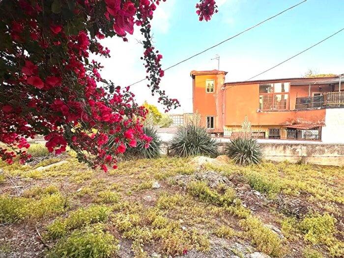 Casa con 5 locali in vendita in Via Cupa Terracina, Napoli