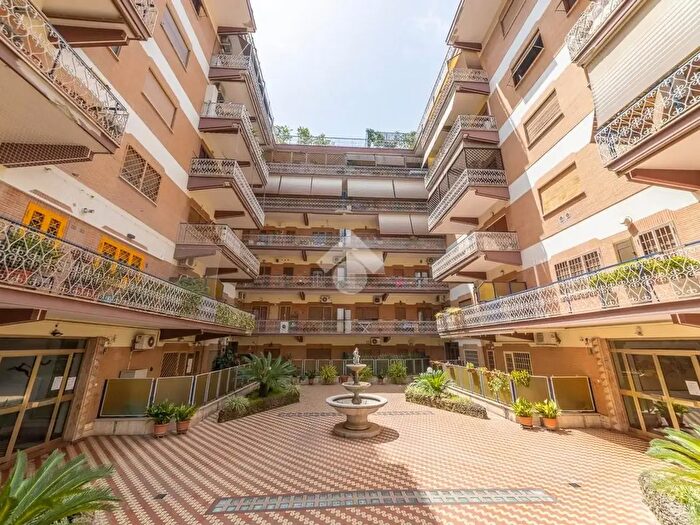Appartamento quadrilocale in vendita in Via Scipio Sighele, Roma