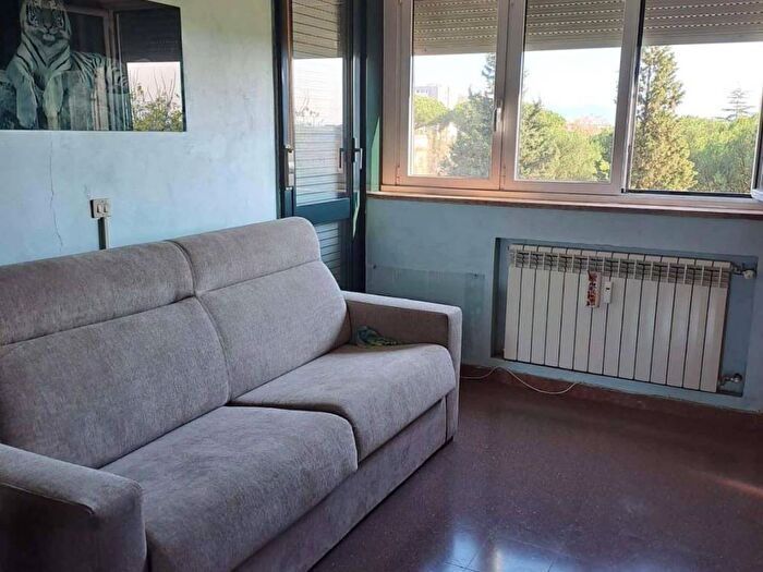 Appartamento con 6 locali in affitto in Via Rodolfo Valentino, Tufello, Roma