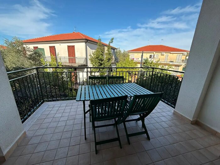 Appartamento quadrilocale in vendita in Via Eligio Maiuri, Ascea