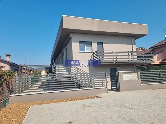 Appartamento monolocale in affitto in Via Adamello, Vimercate