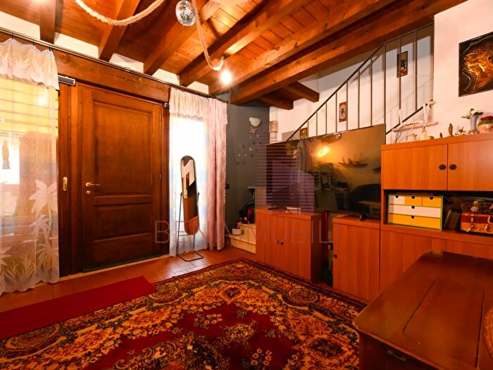 Casa quadrilocale in vendita in Via Monte Pasubio, Castenedolo